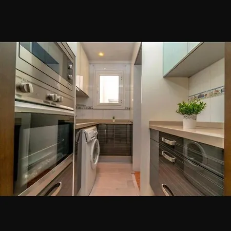 Sunny 1-Bed Apartment In Torrevieja Apartmán *